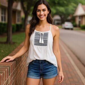 BB Dakota Top Brynlee Embroidered White S